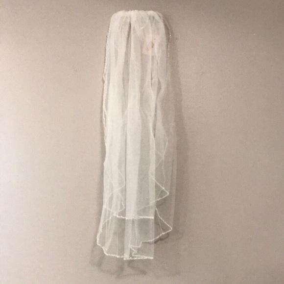 Giselle Bridals - Wedding Veil main image 4